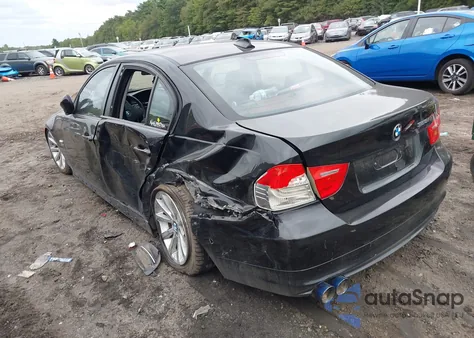 2011 BMW 328 Xi Sulev z USA, uszkodzony, nr VIN WBAPK5G57BNN79689